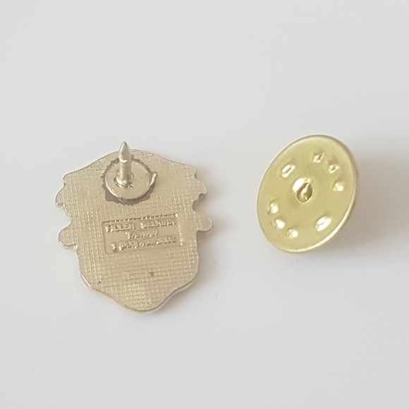 💲5️⃣ in 🛍️of2+  [FIDLER] City of Winnipeg Crest Pin - Picture 10 of 10